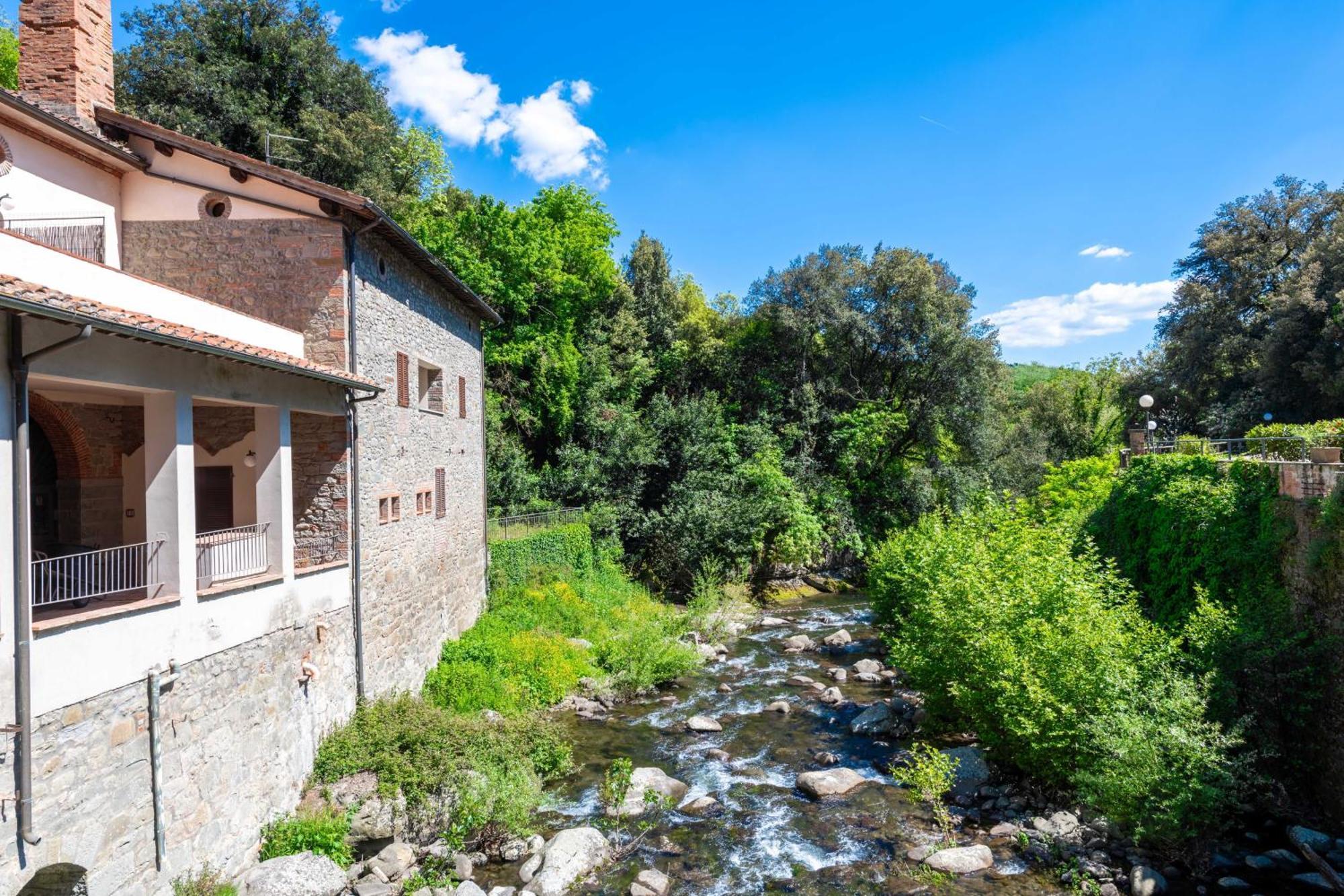 La Ferriera Exclusive Resort - Pool & Waterfall Loro Ciuffenna Exterior foto