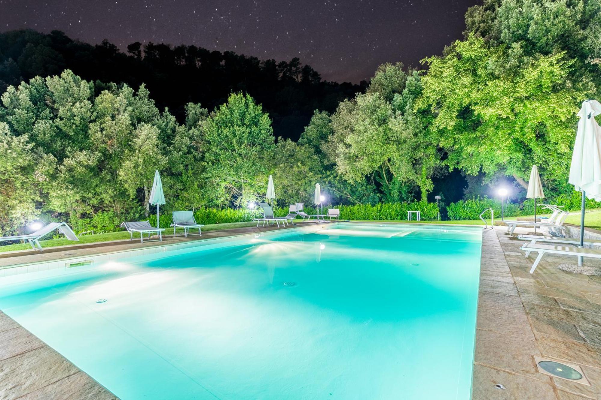 La Ferriera Exclusive Resort - Pool & Waterfall Loro Ciuffenna Exterior foto